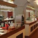 科诺皮什切度假村酒店 4* 贝内绍夫