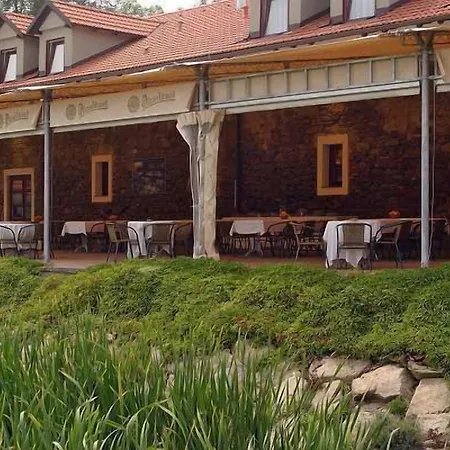 Golf Konopiste Hotel 4*