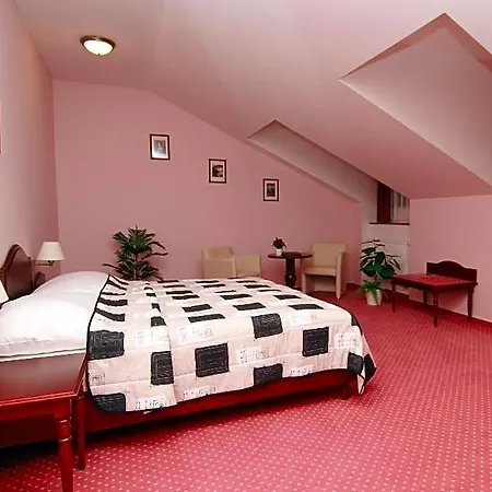 Hotel Golf Konopiste Benesov (Central Bohemian)