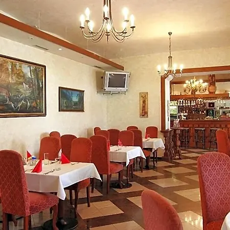 Hotel Golf Konopiste 4*