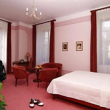 Golf Konopiste Hotel 4*