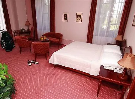 Hotel Golf Konopiste Benesov (Central Bohemian)